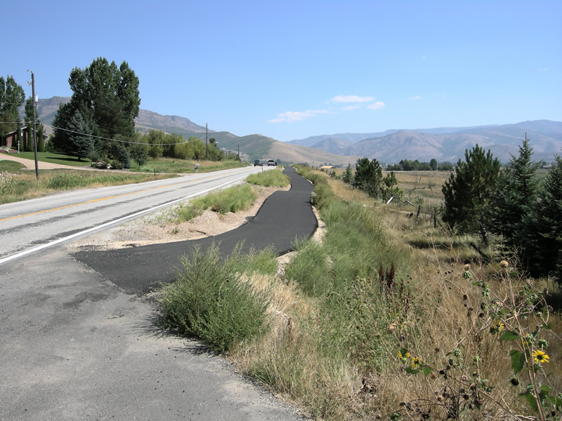 Ogden Valley Pathways Pineview loop trail.